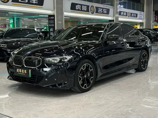 BMW i3 2023 eDrive 40 L Shadowline Package