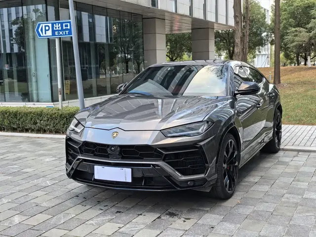Lamborghini Urus 2021 4.0T V8