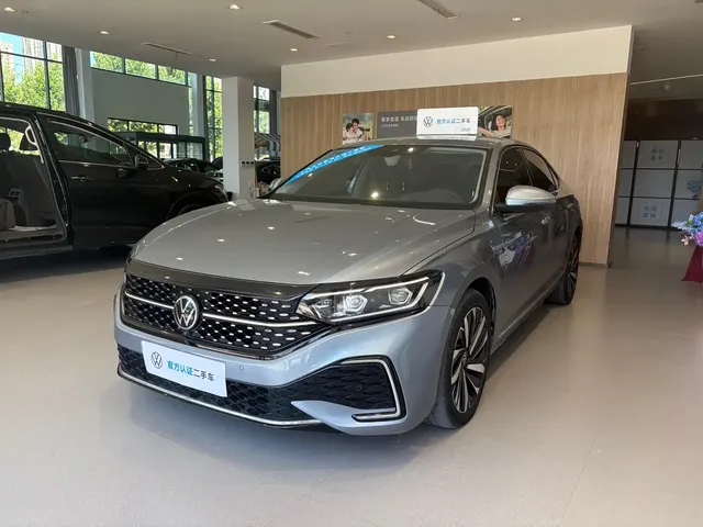 Volkswagen Passat 2022 330TSI Starry Sky Premium Edition