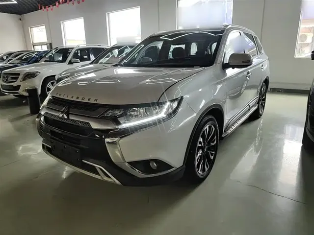 Mitsubishi Outlander 2019 2.0L 2WD Enjoy 7-Seater China VI