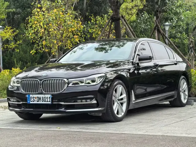 BMW 7 Series 2018 730Li Premium Type Excellence Package