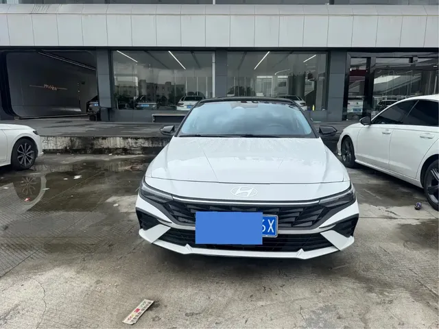 Hyundai Elantra 2023 Model 1.5L CVT LUX Premium Edition