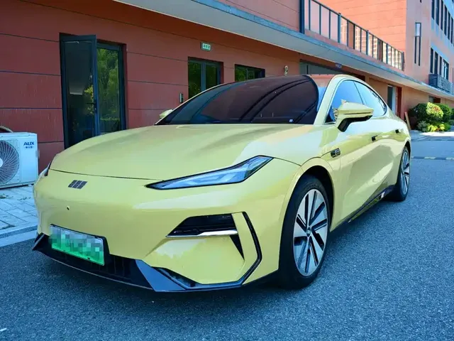 Geely Galaxy E8 2024 665km RWD Starship Voyager Edition