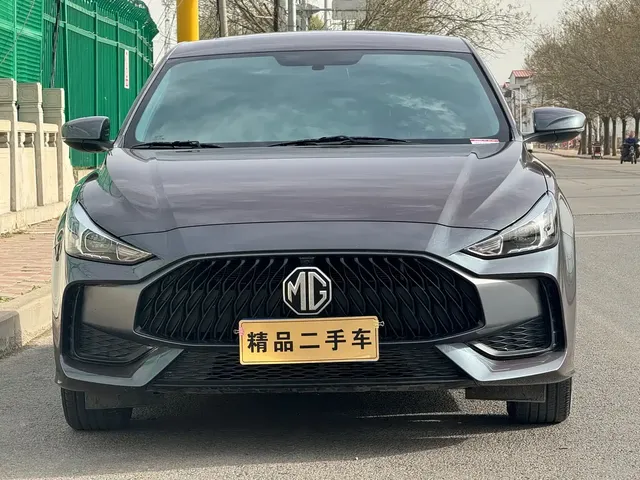 MG 5 2023 180DVVT CVT Luxury Edition