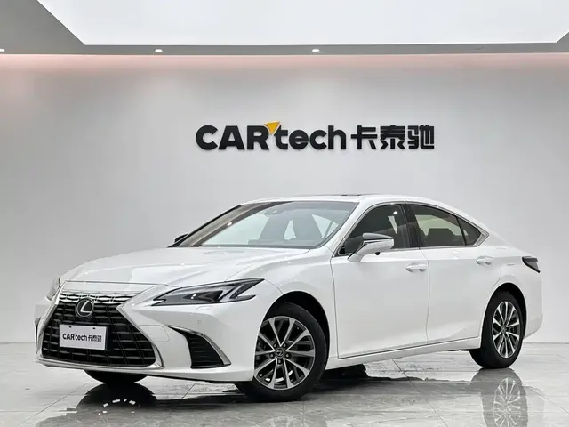 Lexus ES 2025 200 Ultimate Edition