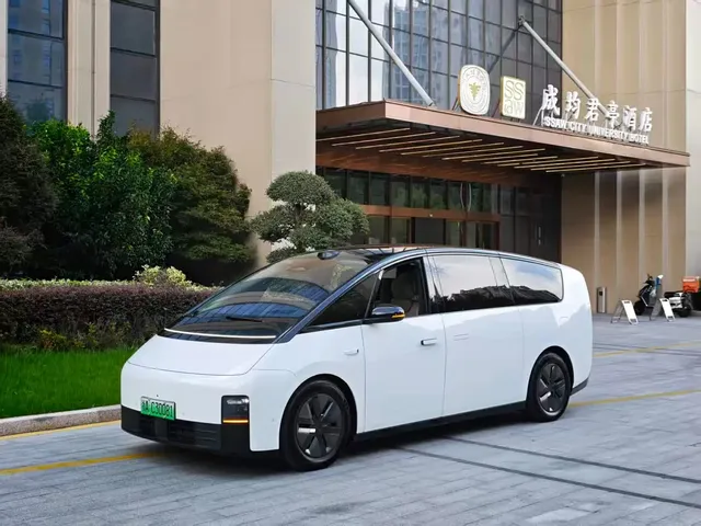 Li Auto MEGA 2025 Model Home Family Special Edition