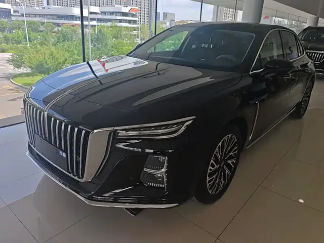 Hongqi H5 2024 2.0T Automatic Smart Connect Flag Smooth Edition