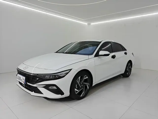 Hyundai Elantra 2023 1.5L CVT GLX Elite Edition