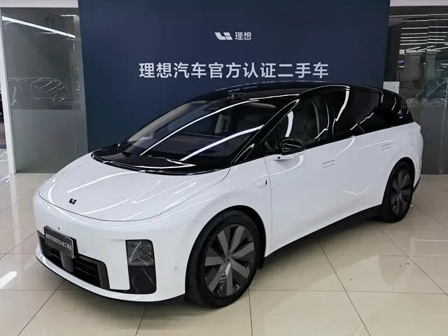 Li Auto Li i8 2025 Standard Edition