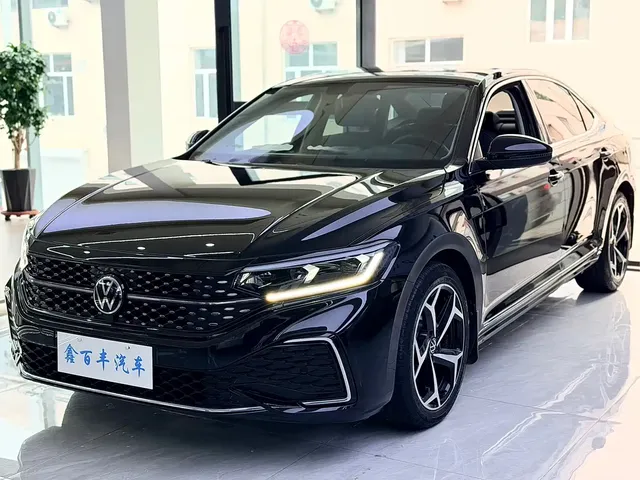 Volkswagen Passat 2023 330TSI Starlight Elite Edition