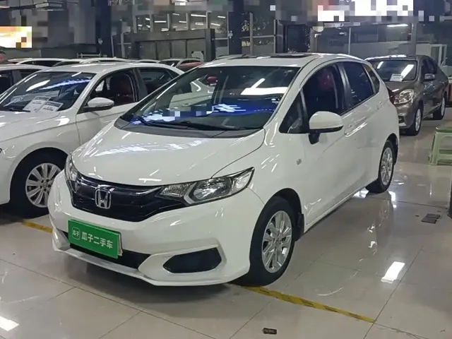 Honda Fit 2018 1.5L CVT Comfort Sunroof Edition
