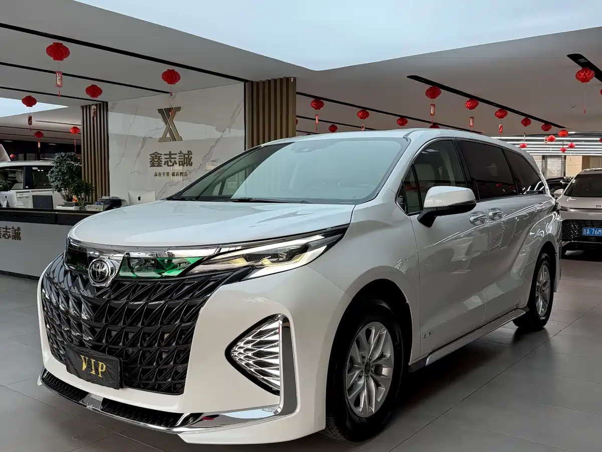Toyota Granvia 2024 2.5L Hybrid Comfort