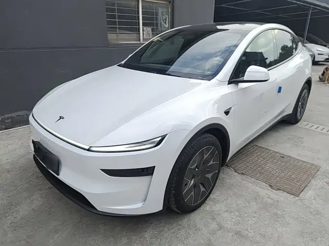 Tesla Model Y 2025 Facelift Long Range All-Wheel Drive
