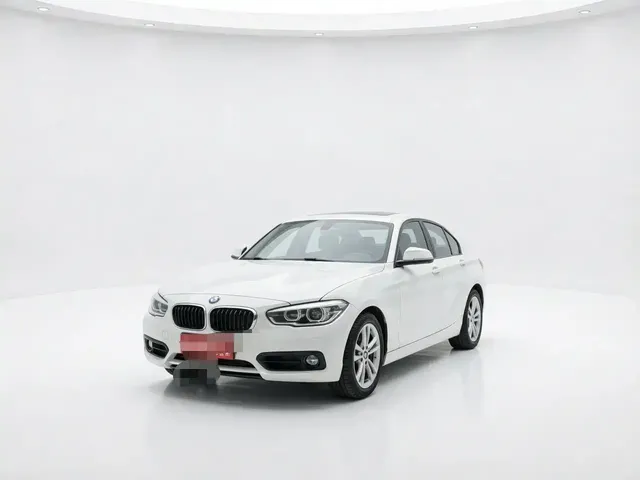 BMW 1 Series (Import) 2018 118i Sport Design Package