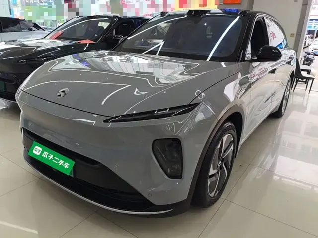 NIO ES8 2023 75kWh Executive Edition