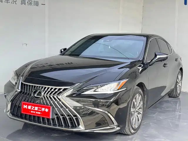 Lexus ES 2021 200 Excellence Edition