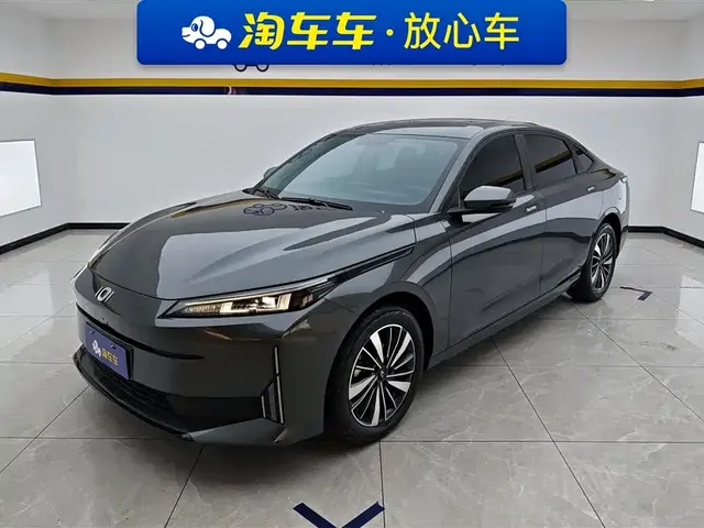 Changan Qiyuan A05 2024 Deluxe Edition 70 Leading