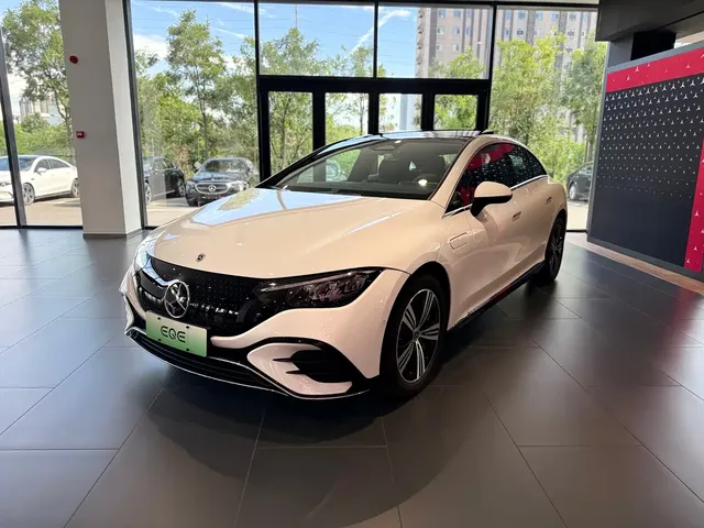 Mercedes-Benz EQE 2025 500 4MATIC Pioneer