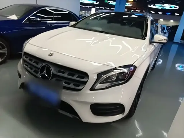 Mercedes-Benz GLA 2019 GLA 200 Fashion