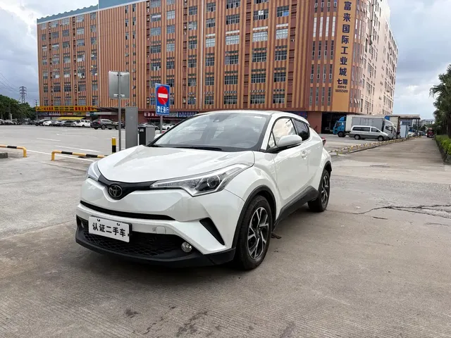 Toyota C-HR 2020 Model 2.0L Leading