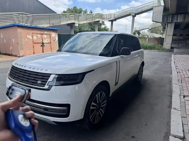 Land Rover Range Rover 2024 3.0 L6 400PS Golden Age Extended