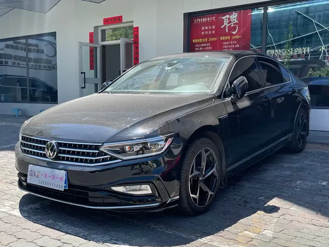Volkswagen Magotan 2023 Model 2 Million Commemorative Edition 330TSI DSG Luxury