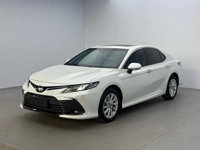 Toyota Camry 2023 2.0G Luxury Edition