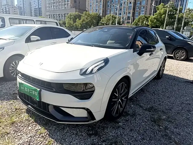 Lynk & Co 02 Hatchback 2022 2.0TD Pro