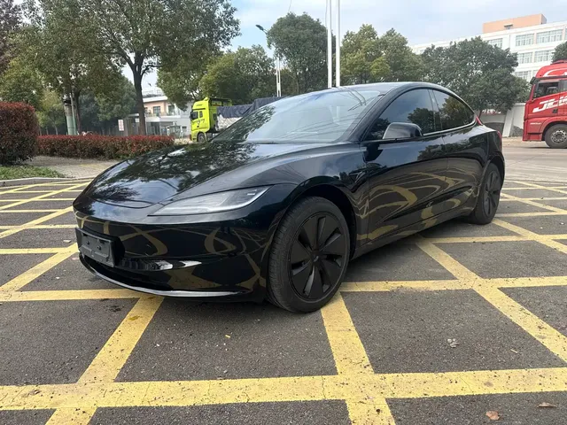 Tesla Model 3 2023 Long Range All-Wheel Drive