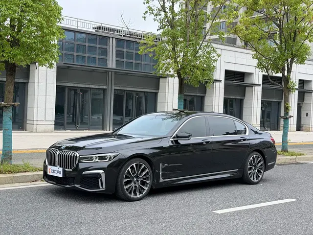 BMW 7 Series 2021 Model 740Li Leading M Sport Package