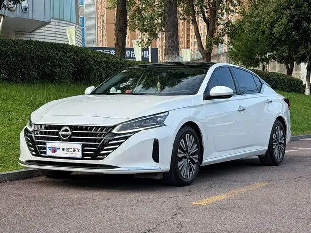 Nissan Teana 2024 2.0L SV Black Gold Edition