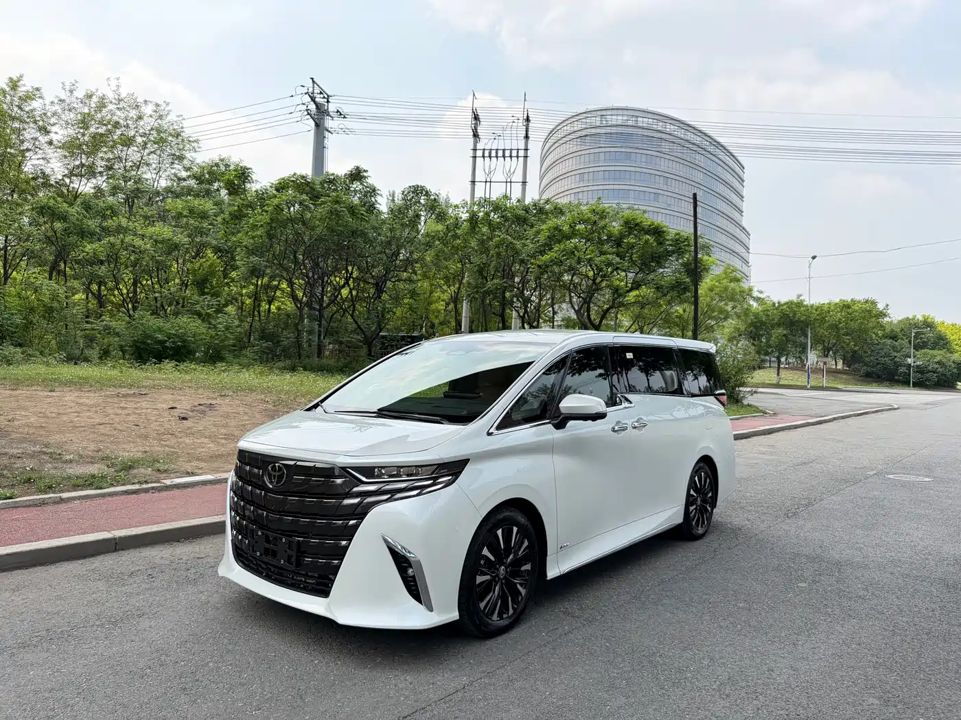 Toyota Alphard 2024 Hybrid 2.5L Ultimate Enjoyment Edition