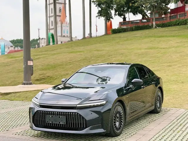Toyota Crown (Import) 2024 2.5L Ultimate Edition