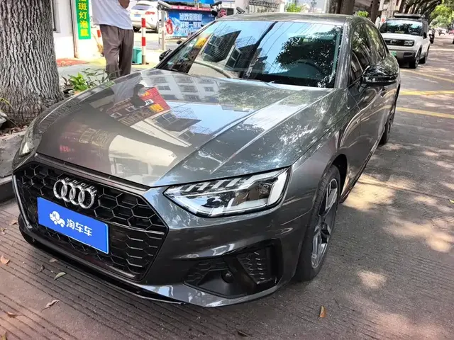 Audi A4L 2022 40 TFSI Luxury Dynamic