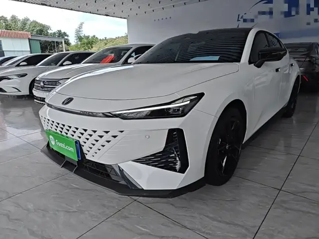 Changan UNI-V 2025 1.5T 500Bar Premium Model