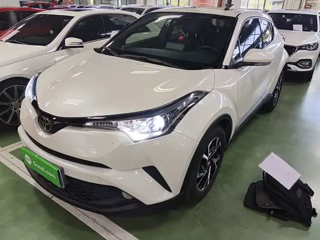 Toyota C-HR 2020 Model 2.0L Leading