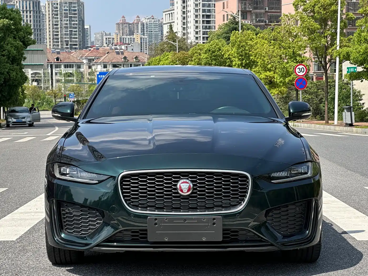 Jaguar XEL 2023 2.0T 250PS R-DYNAMIC S Progressive Sport