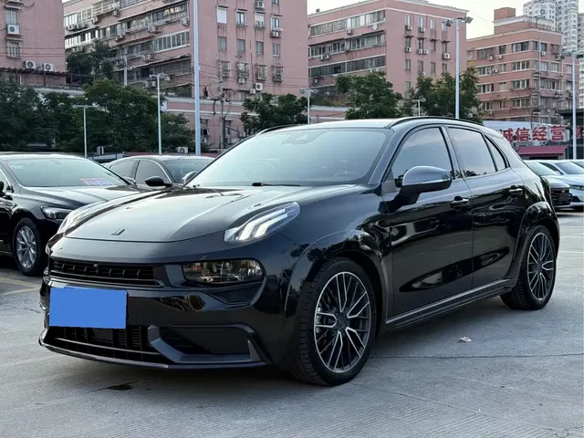 Lynk & Co 02 Hatchback 2022 2.0TD Summer Limited Edition