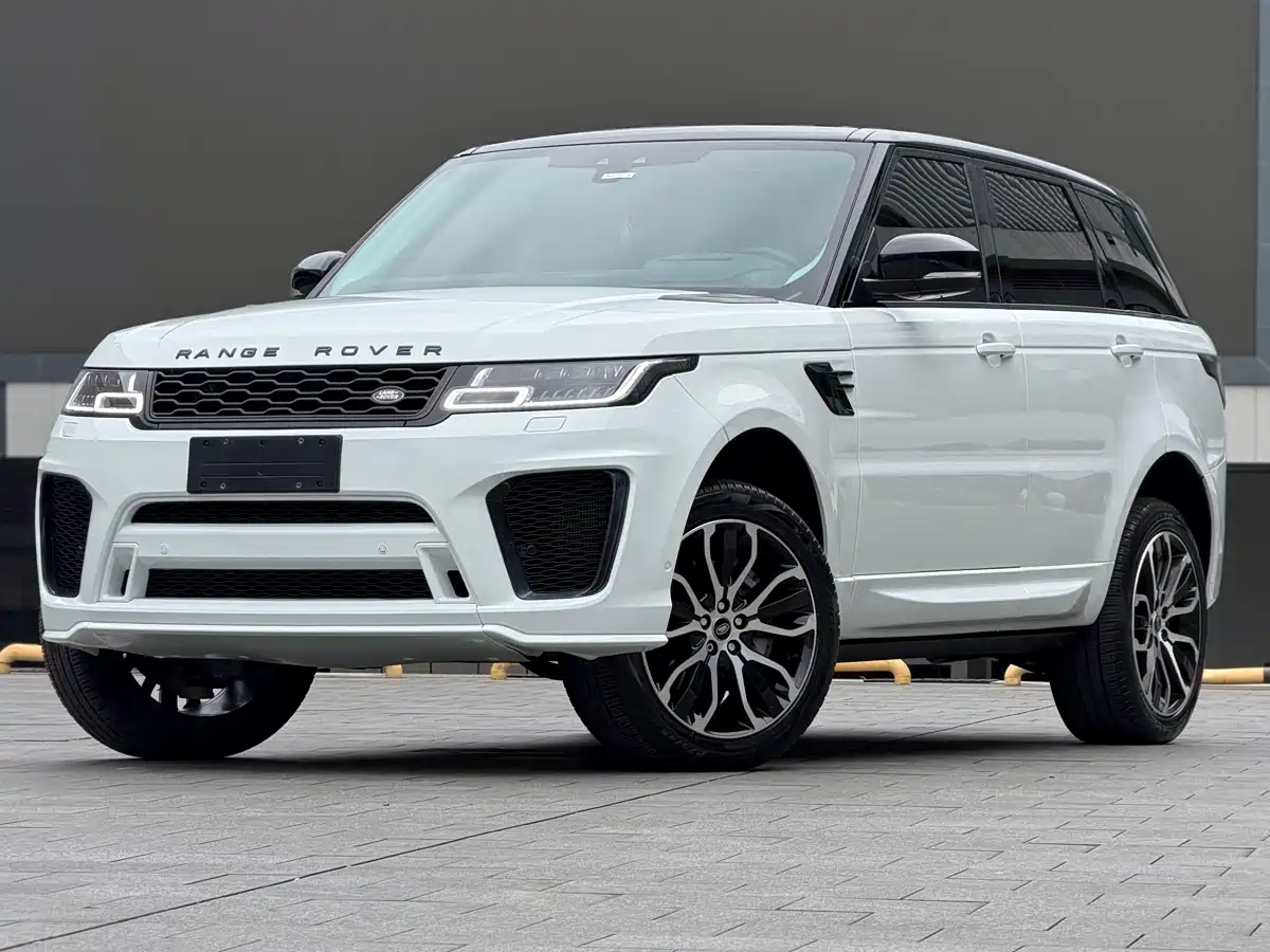 Land Rover Range Rover Sport 2022 3.0 L6 Gloss Black Edition