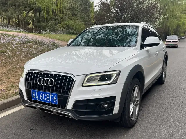 Audi Q5 2017 Plus 40 TFSI Technology