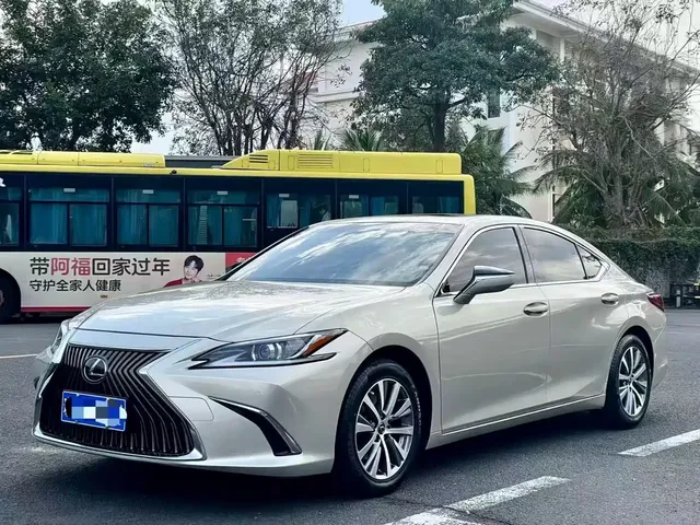 Lexus ES 2020 200 Excellence