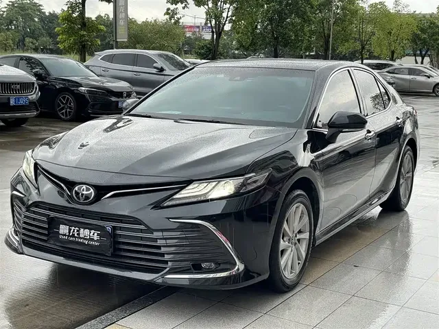 Toyota Camry 2021 2.0G Luxury Edition