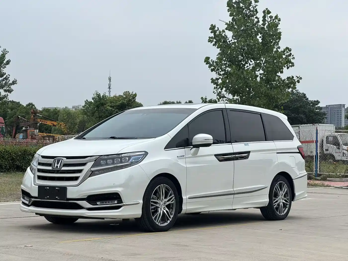 Honda Elysion 2019 2.0L Hybrid Supreme Edition