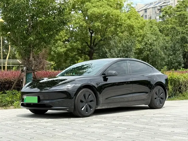Tesla Model 3 2025 Model Year Facelift Long Range Rear-Wheel Drive