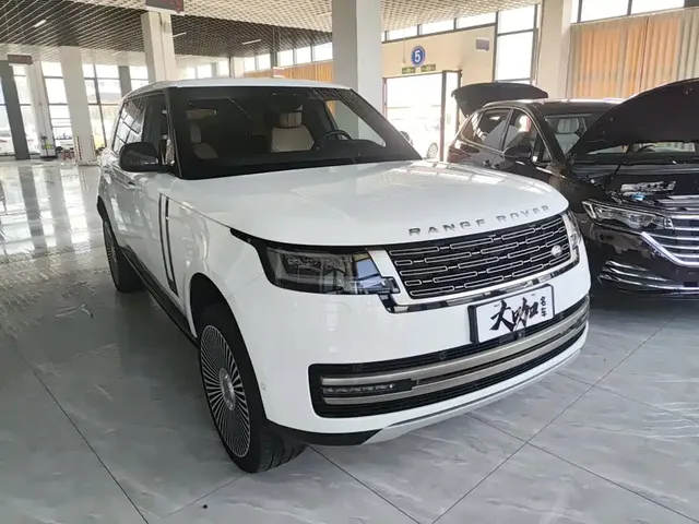 Land Rover Range Rover 2024 3.0 L6 400PS Golden Age Extended 7-Seater