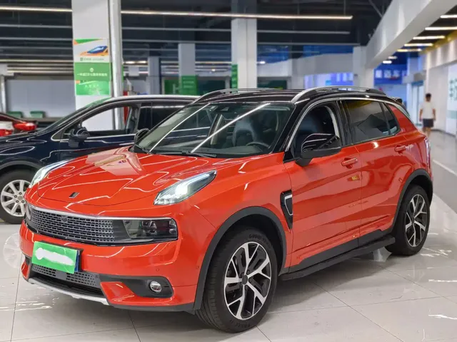 Lynk & Co 01 2017 2.0T AWD Pro