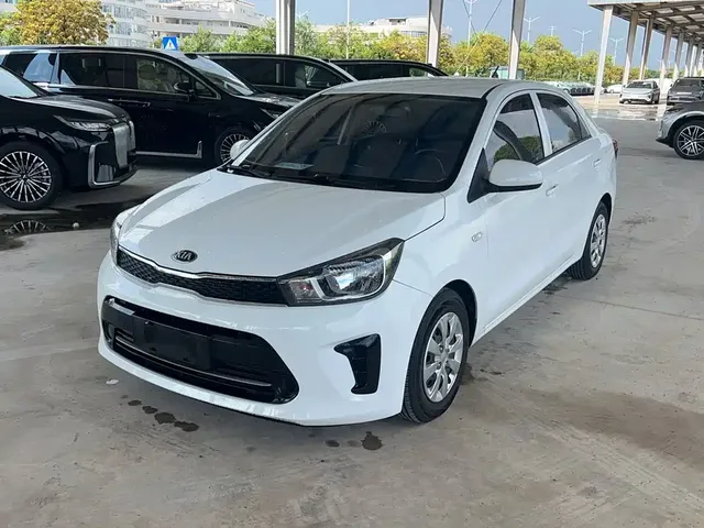 Kia Huan Chi 2017 1.4L Manual Smart Fashion