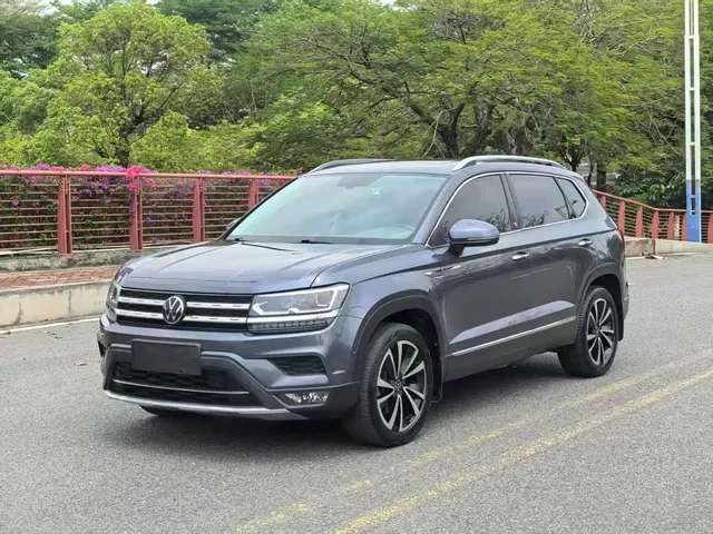 Volkswagen Tharu 2021 330TSI 4WD Flagship