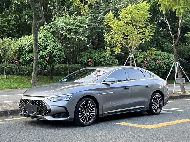 BYD Han 2023 DM-i Champion Edition 121KM Premium