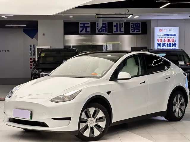 Tesla Model Y 2023 Long Range All-Wheel Drive Edition